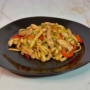 Удон с курицей