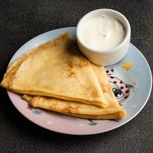 Блинчики со сметаной