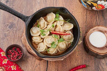 Пельмени мясные в жгучем соусе
