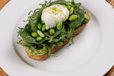 Тост с гуакамоле