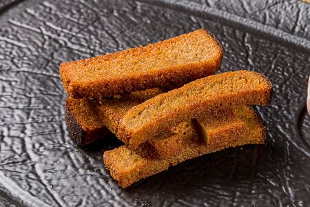 Гренки с трюфелем и пармезаном