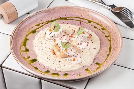 Гребешки с пюре из сельдерея 