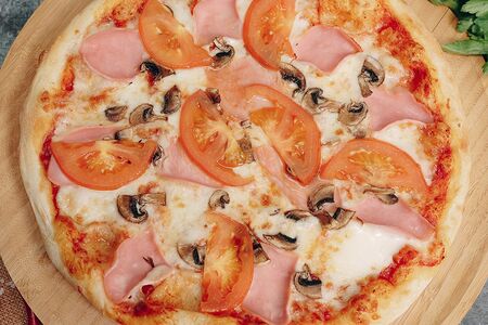 С ветчиной и грибами 