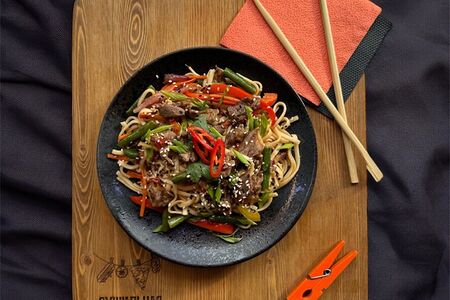 Wok c говядиной