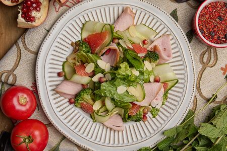 Салат с Тамбовским окороком 