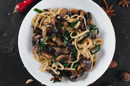 Лапша с грибами