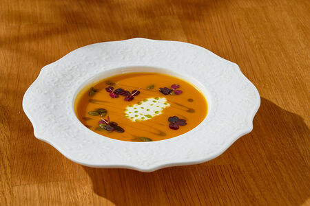 Крем-суп тыквенный со страчателлой