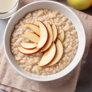 Овсяная каша на воде с яблоками