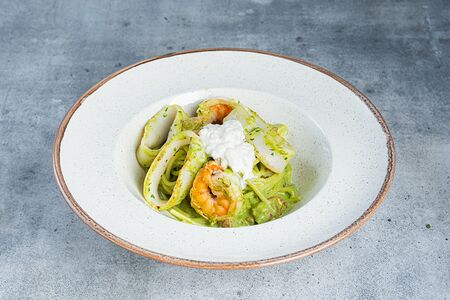 Паста с морепродуктами в сливочном унаги