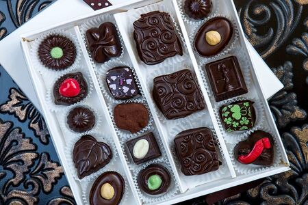 Шоколадные конфеты ручной работы