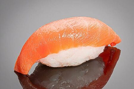 Нигири копченый лосось