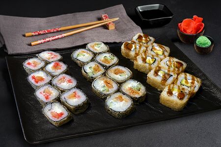 Сет роллов Горячий лосось