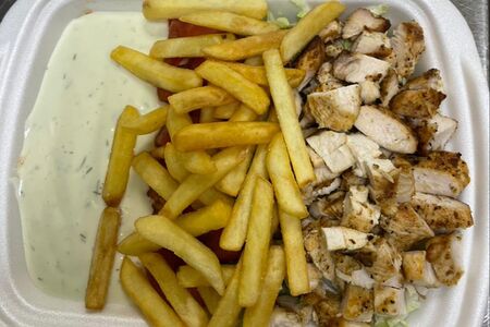 Шаурма московсая на тарелке