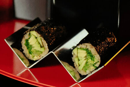 Хэнд-ролл с авокадо