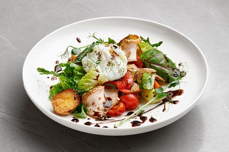 Салат с пастрами из индейки