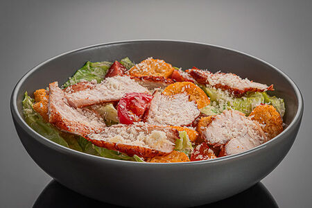 Цезарь с курицей