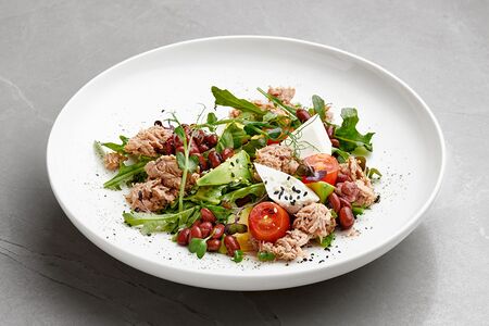 #Салат с тунцом и авокадо