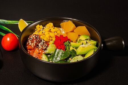 Поке с лососем