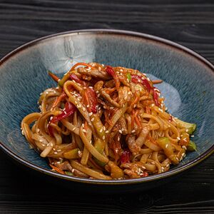 Удон с говядиной