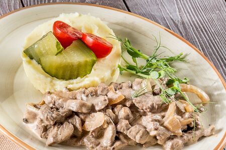 Бефстроганов