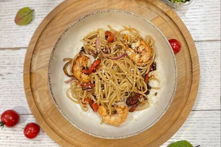 Вок с креветками