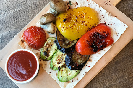 Овощи на мангале ассорти и сацебели