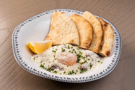 Тартар из говядины с фокаччей