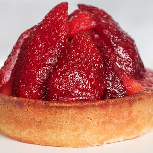 Тарталетка с клубникой