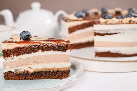 Торт Сникерс