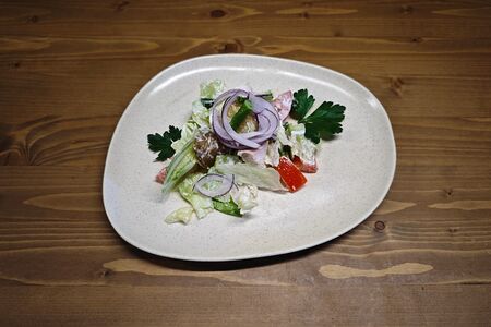 Салат с картофелем, курицей и фасолью лайт