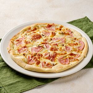 Пицца с ветчиной и грибами