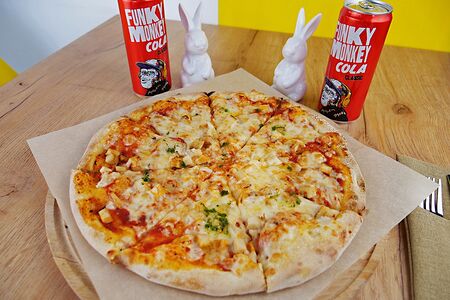 Пицца Маргарита с курицей