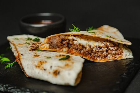 Кесадилья с говядиной