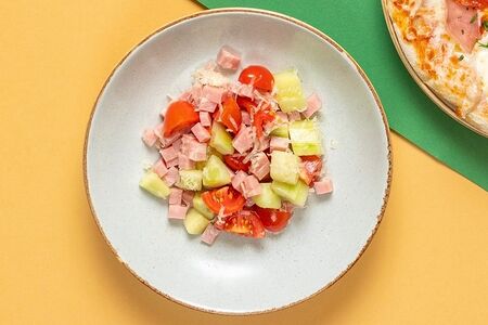 Салат с ветчиной детский