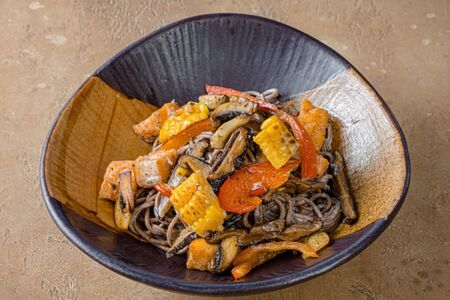 Японская соба с лососем 