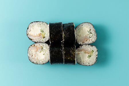 Ролл с креветкой 