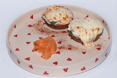 Бенедикт с лососем