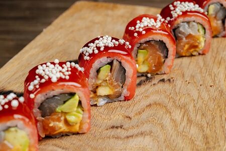 Блюфин: тунец блюфин, сибас, лосось