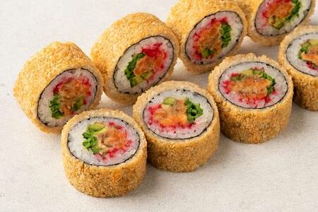 Калифорния с лососем в темпуре