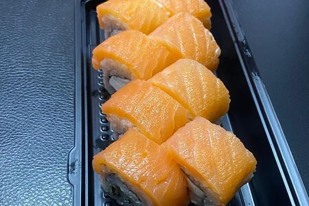 Филадельфия с креветкой и лососем