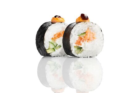 Запеченный ролл спайси с лососем