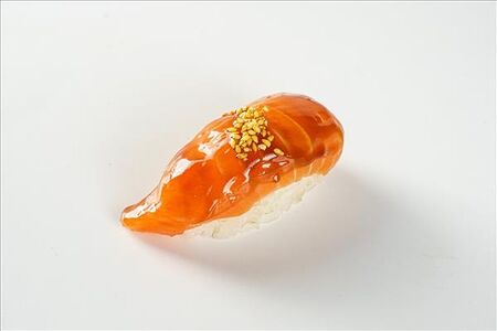 Суши с лососем