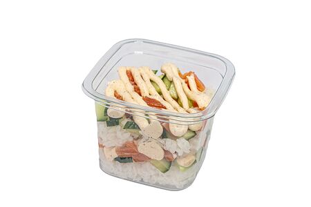 Трайфл с лососем и спайси-соусом