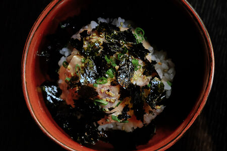 Поке с тунцом аками