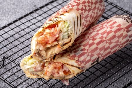 Куриная шаверма Острая в лаваше