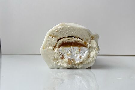 Моти Белый сникерс с нугой