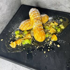 Пара эклеров