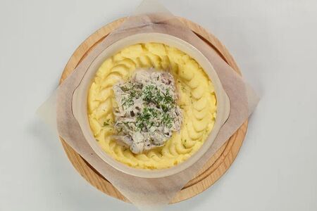 Бефстроганов из говядины с картофелем