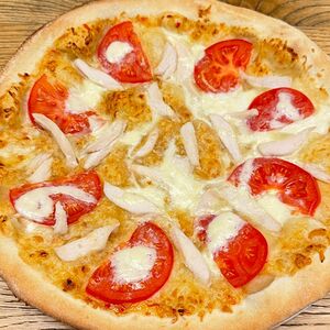 Пицца Страчателла с куриным филе