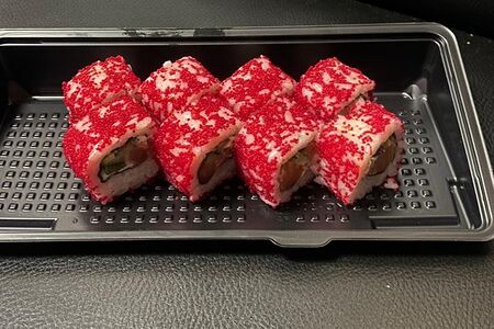 Ролл Калифорния со снежным крабом 